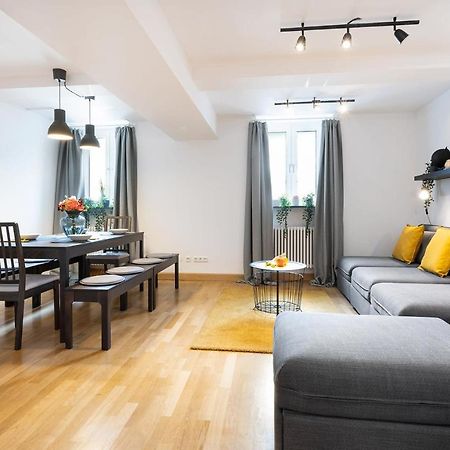 ميونيخ Marienplatz Apartment 2 Bedrooms Living Room Kitchen المظهر الخارجي الصورة