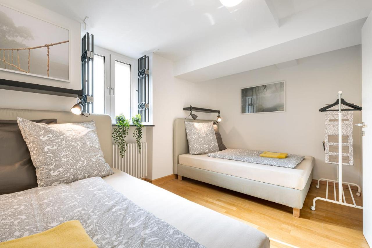 ميونيخ Marienplatz Apartment 2 Bedrooms Living Room Kitchen المظهر الخارجي الصورة